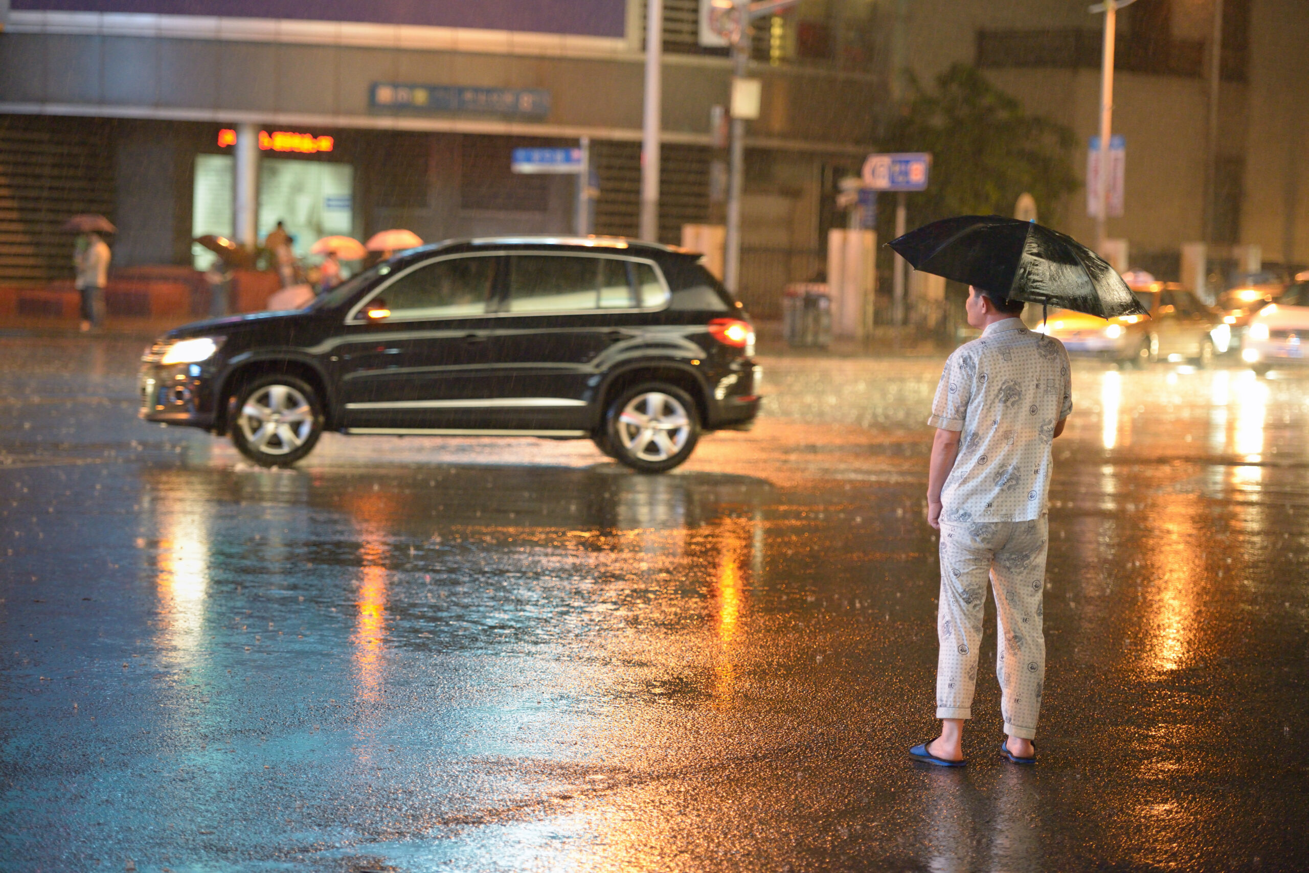uber in regen jacus.jpg